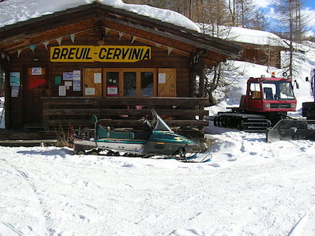 Breuile Cervinia lifts open in May