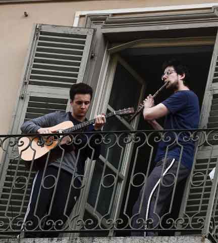 In Italy people have found new ways of socializing